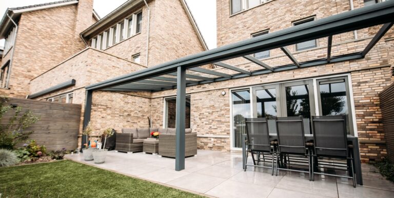 Overkappingen – IN- 'N OUTDOOR